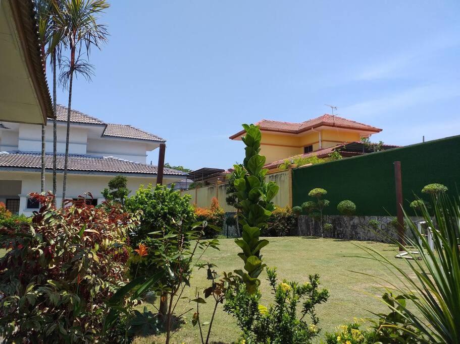 Villa 969 With Private Pool Port Dickson Luaran gambar