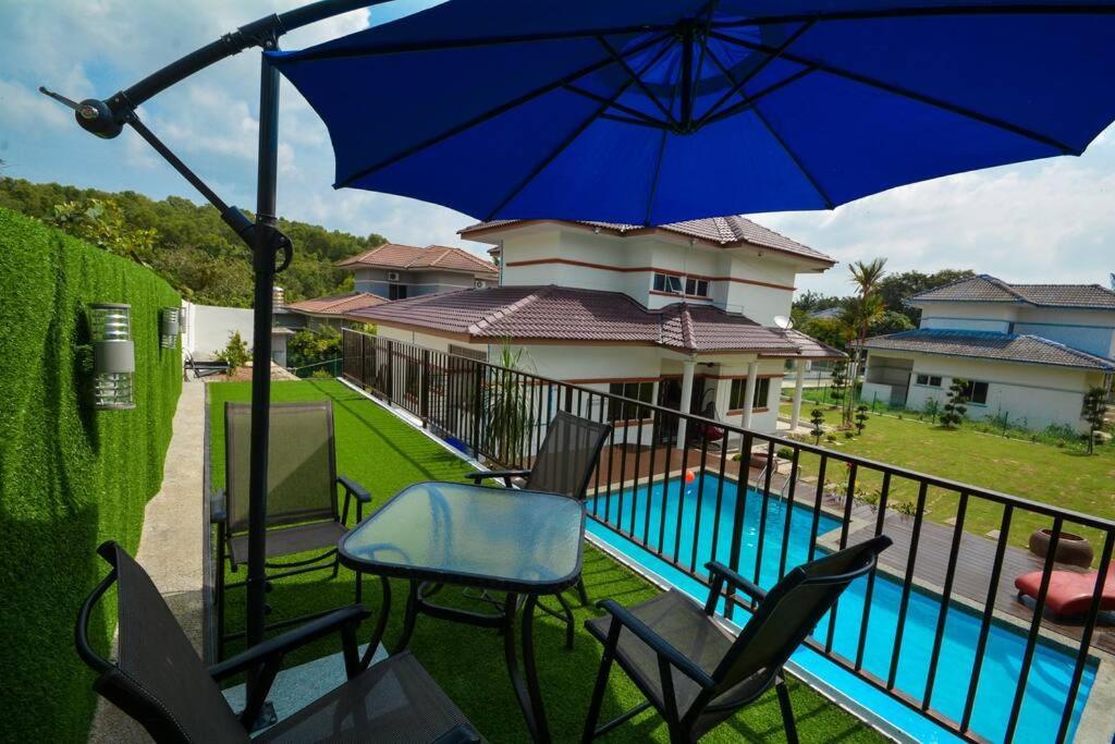 Villa 969 With Private Pool Port Dickson Luaran gambar